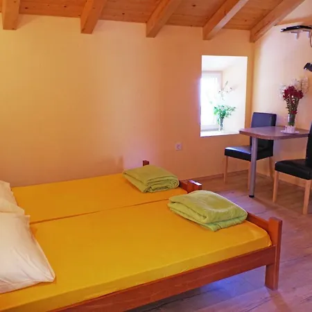 Appartement Apartman Zeljana à Vis Extérieur photo