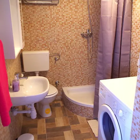 Appartement Apartman Zeljana à Vis Extérieur photo