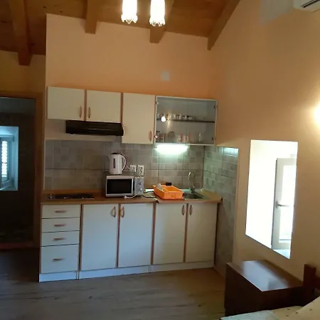 Appartement Apartman Zeljana à Vis Extérieur photo